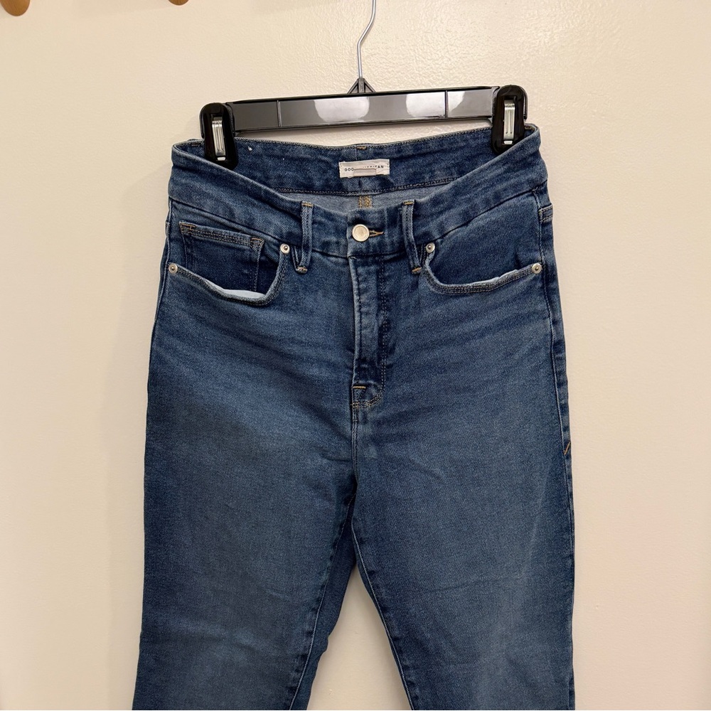 Good American GOOD CLASSIC SLIM STRAIGHT JEANS | INDIGO405